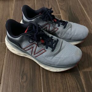Men’s new balance shoes